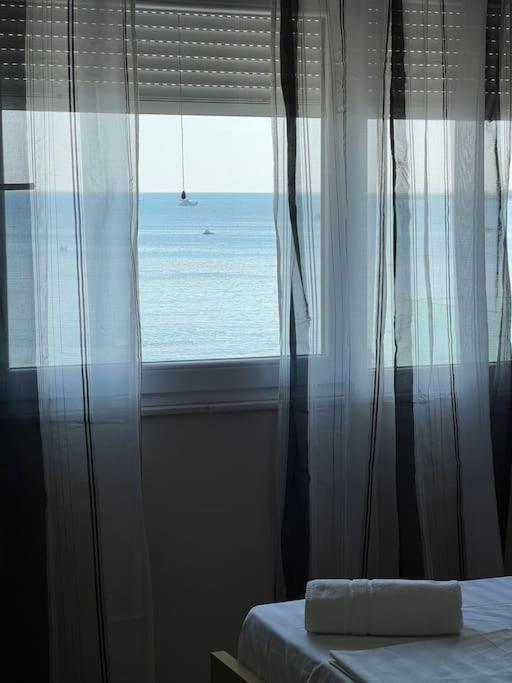 Seaside Apartment Durrës Exterior foto